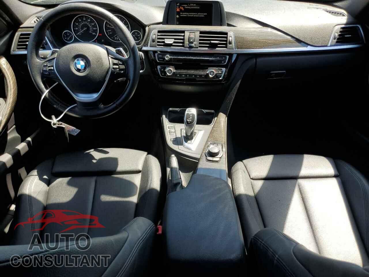 BMW 3 SERIES 2016 - WBA8E9G54GNU27640