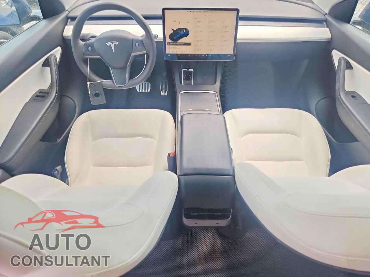 TESLA MODEL Y 2021 - 5YJYGDEE1MF144125