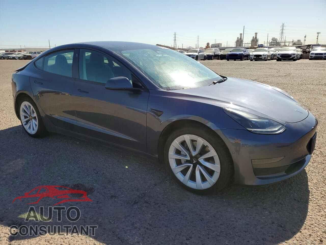 TESLA MODEL 3 2022 - 5YJ3E1EA8NF303896