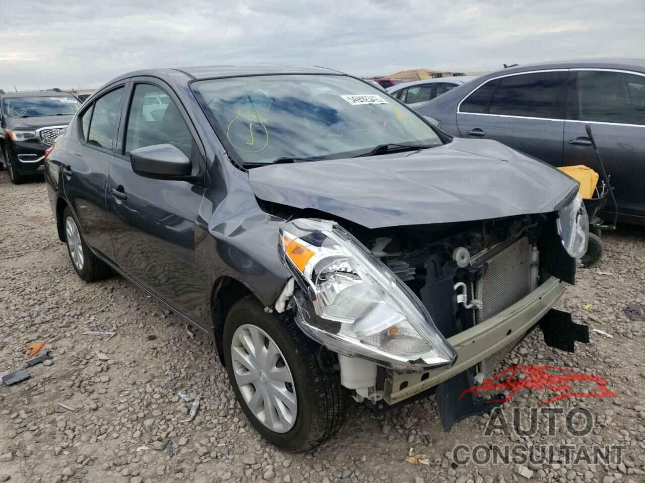 NISSAN VERSA 2018 - 3N1CN7AP8JL801401