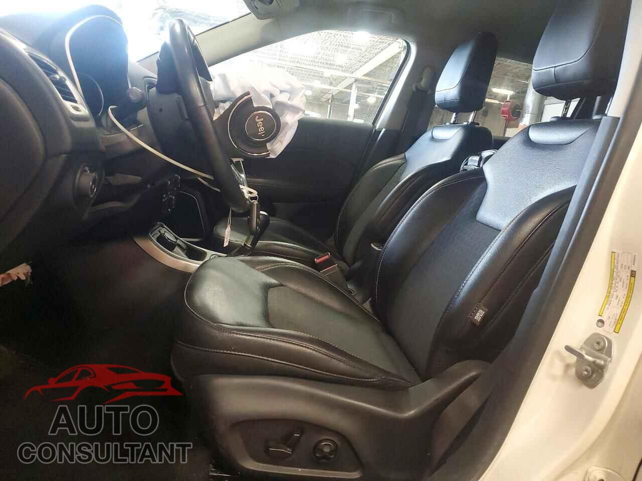 JEEP COMPASS 2019 - 3C4NJDBB3KT654019