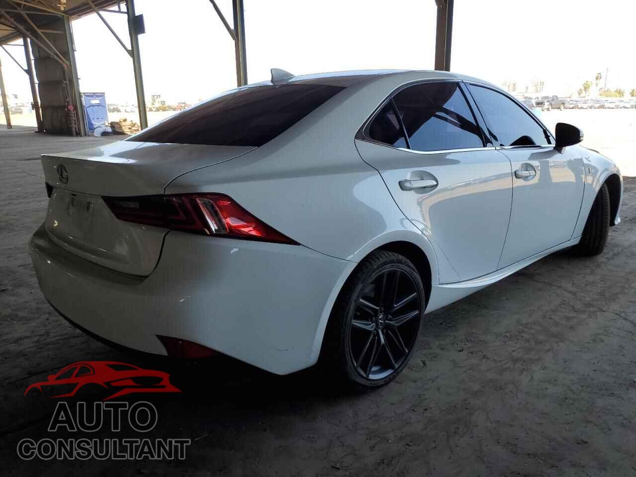 LEXUS IS 2014 - JTHBE1D20E5001850