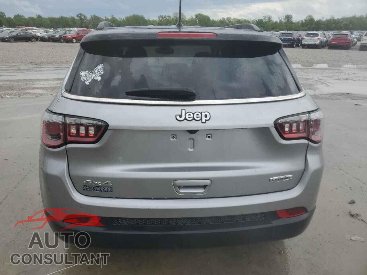 JEEP COMPASS 2018 - 3C4NJDBB7JT192059
