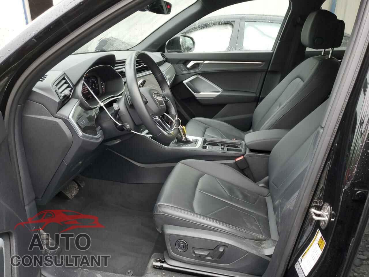 AUDI Q3 2023 - WA1DECF3XP1090858