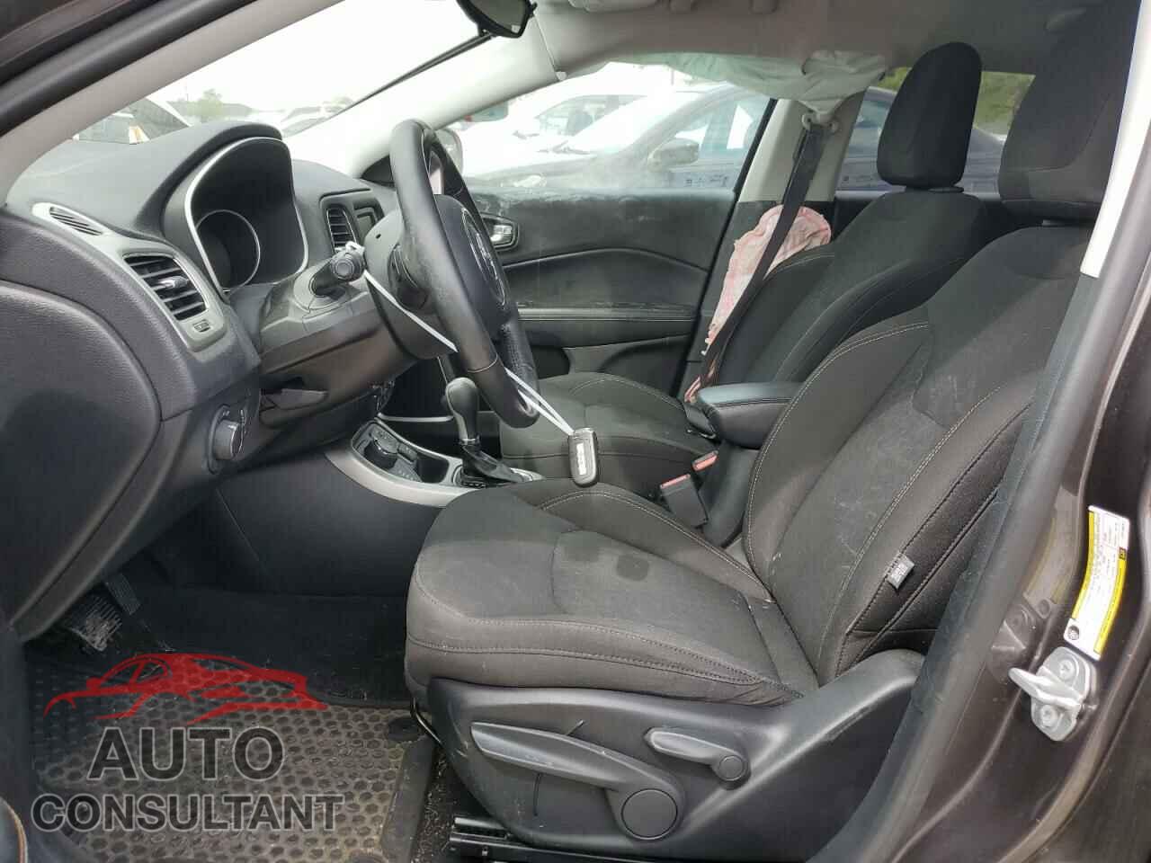 JEEP COMPASS 2018 - 3C4NJDAB3JT213541