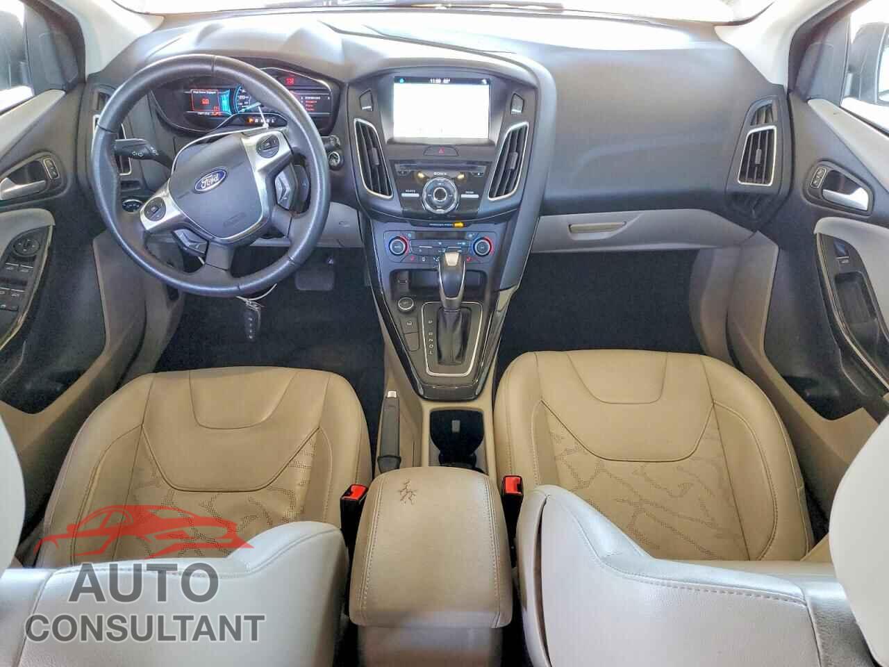 FORD FOCUS 2017 - 1FADP3R48HL314824