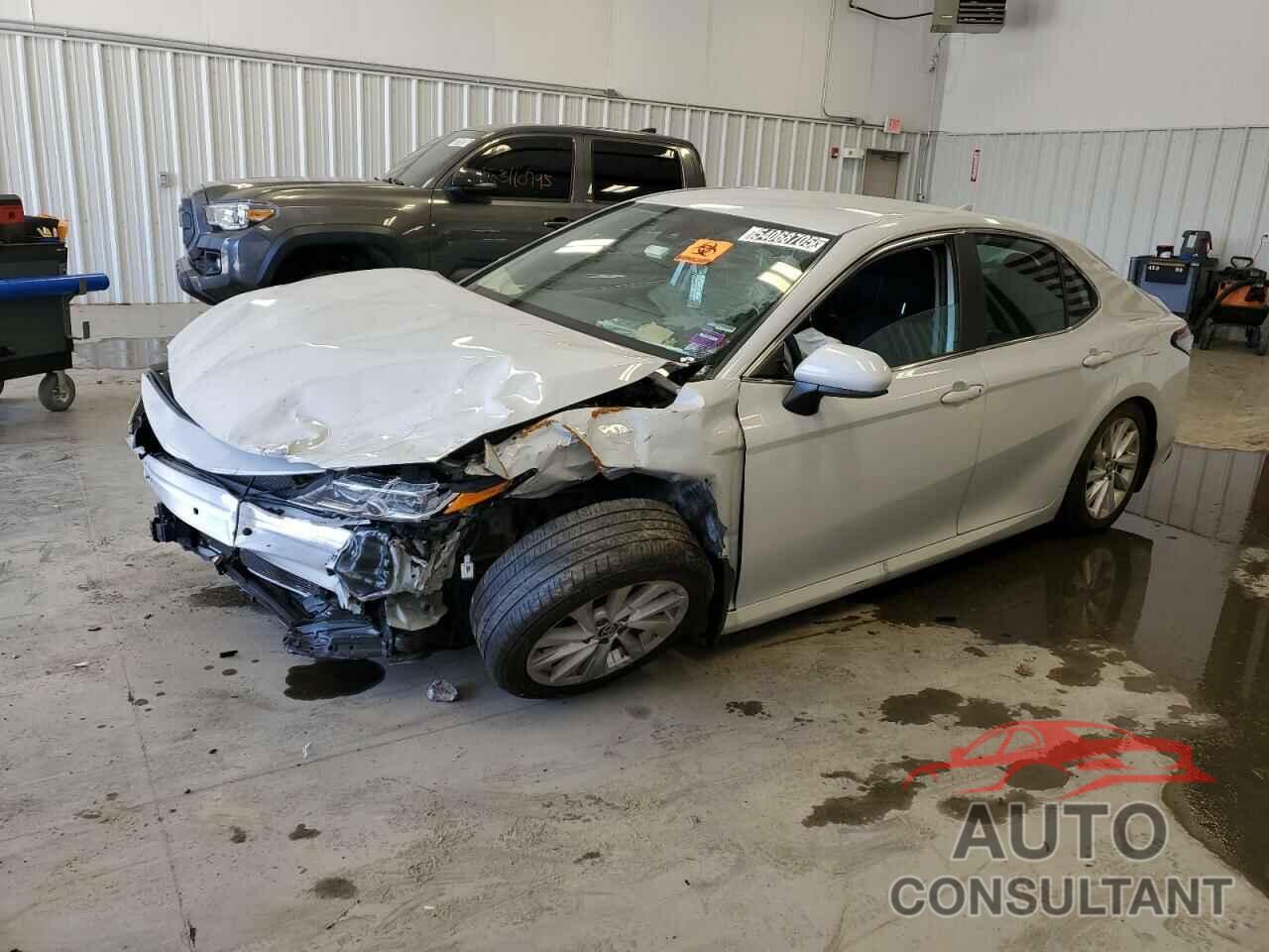 TOYOTA CAMRY 2022 - 4T1C11AK7NU049255