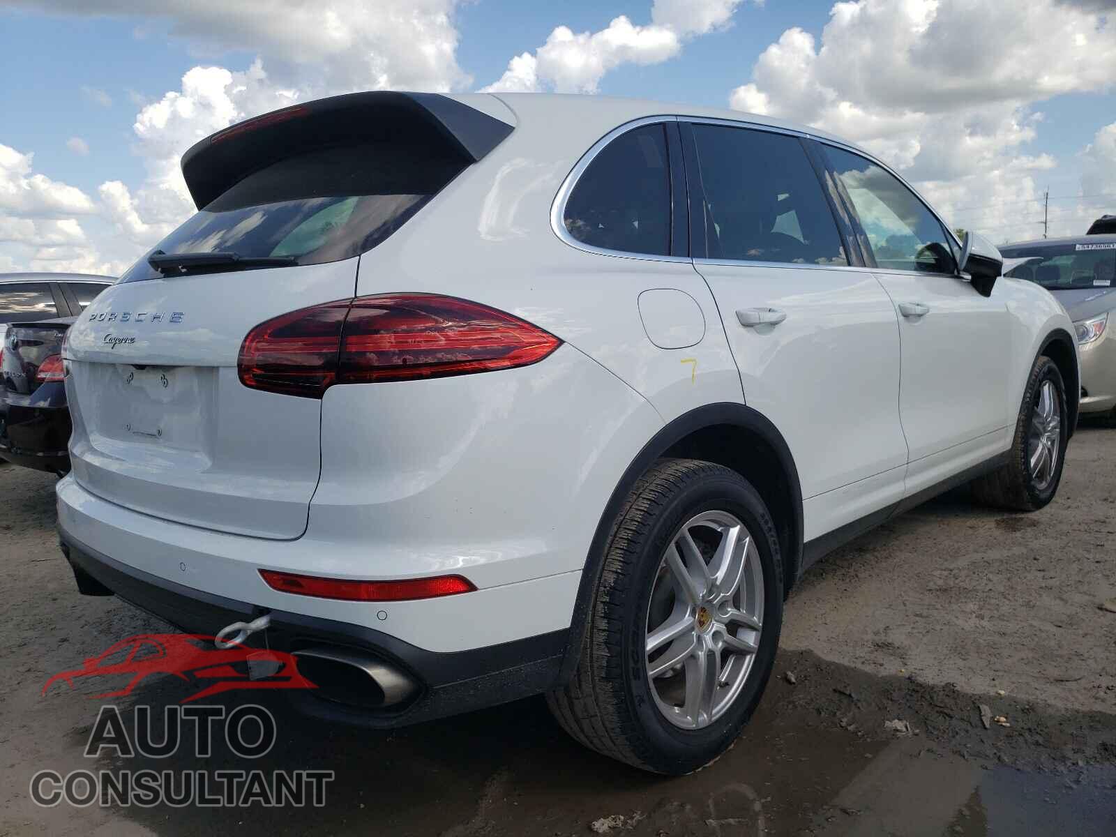 PORSCHE CAYENNE 2016 - WP1AA2A26GKA09571