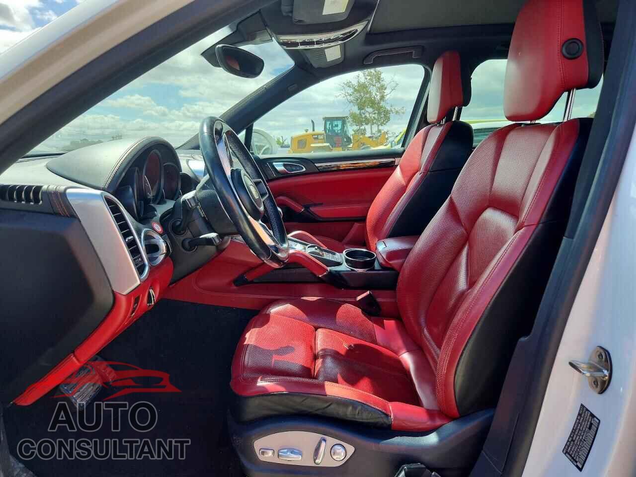 PORSCHE CAYENNE 2017 - WP1AB2A25HLA52601