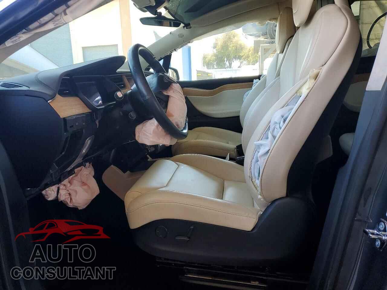 TESLA MODEL X 2018 - 5YJXCAE22JF139572