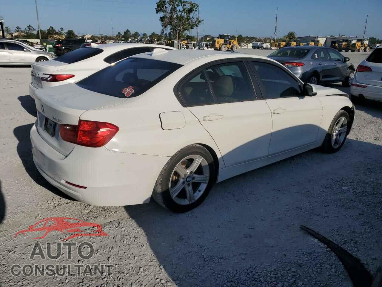 BMW 3 SERIES 2013 - WBA3A5G52DNP19023