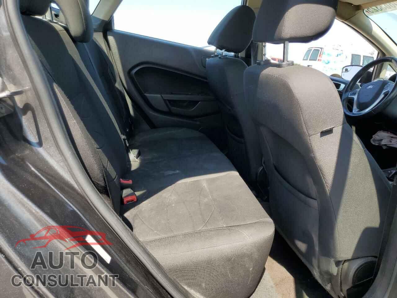 FORD FIESTA 2015 - 3FADP4BJ8FM151237