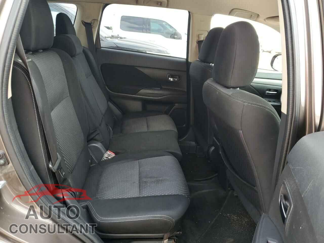 MITSUBISHI OUTLANDER 2017 - JA4AD2A33HZ053273
