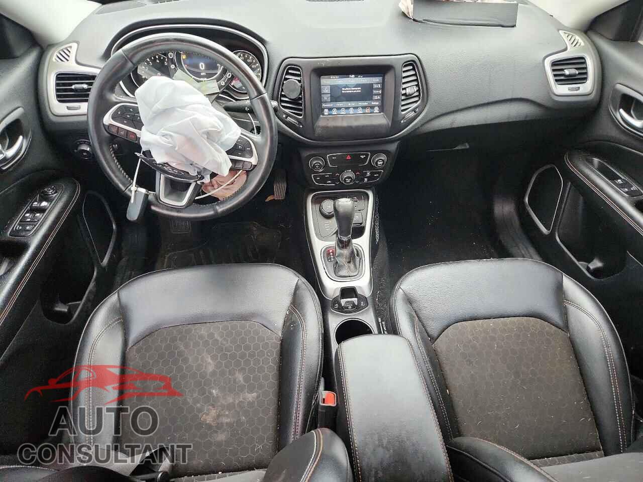 JEEP COMPASS 2018 - 3C4NJDBB6JT232082