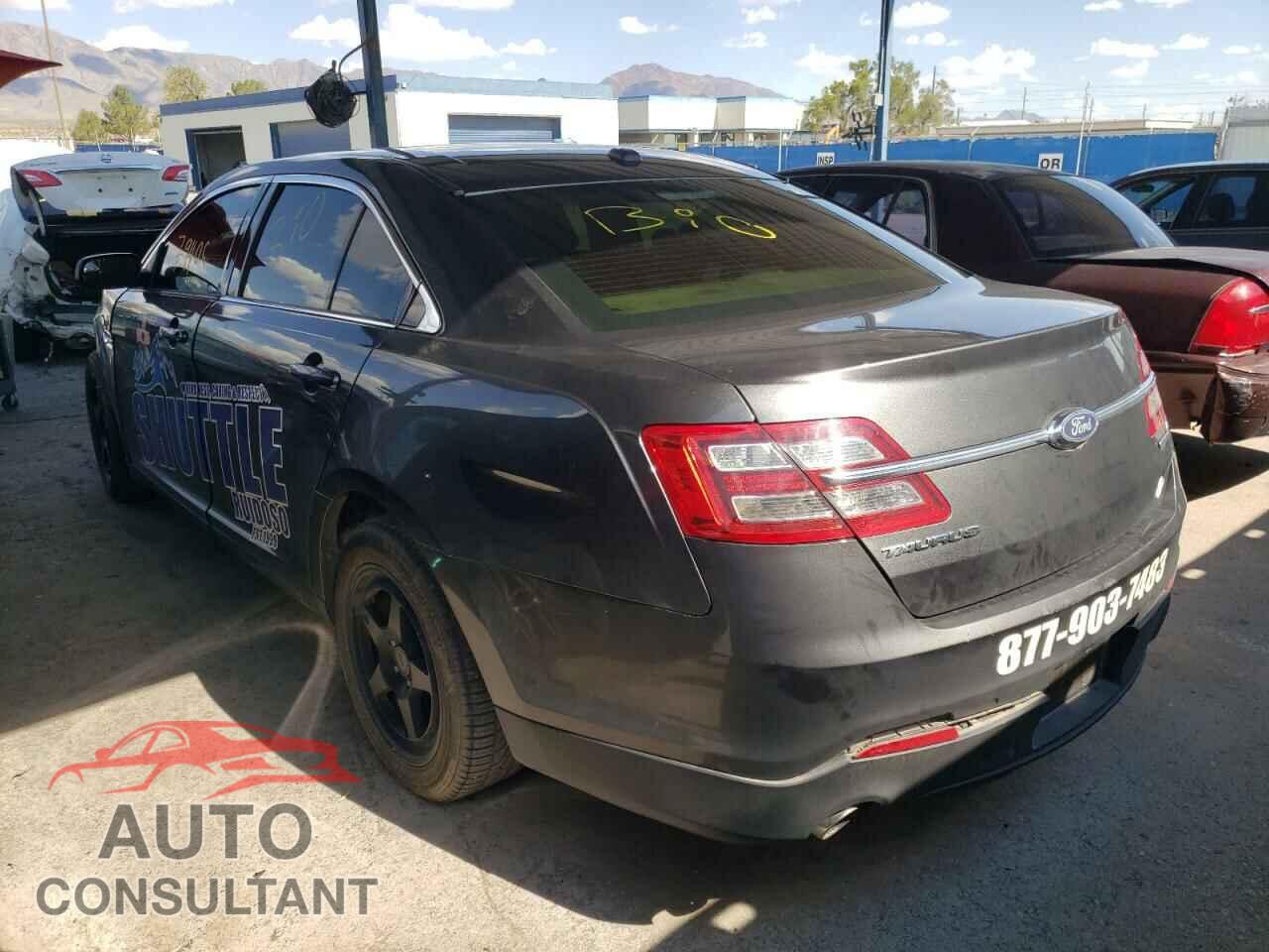 FORD TAURUS 2018 - 1FAHP2D87JG109256