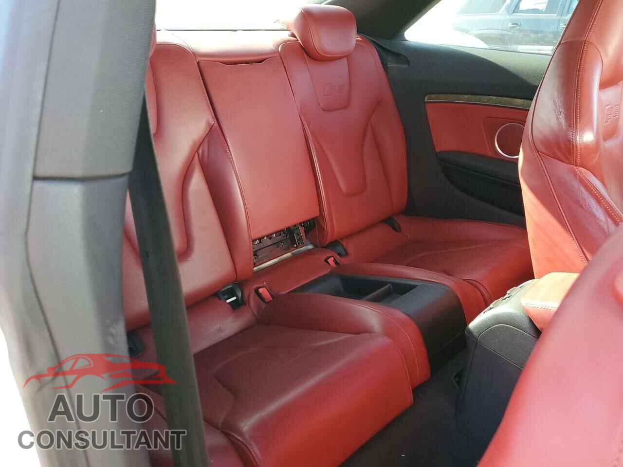 AUDI S5/RS5 2009 - WAURV78T49A035452