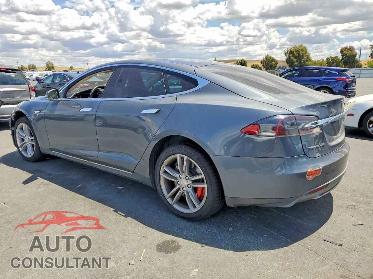 TESLA MODEL S 2013 - 5YJSA1CN5DFP17892