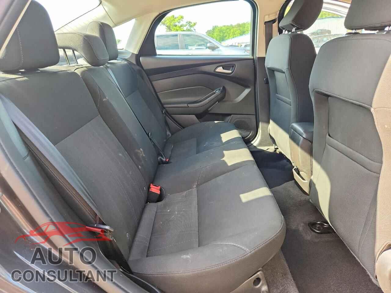 FORD FOCUS 2017 - 1FADP3FEXHL269558