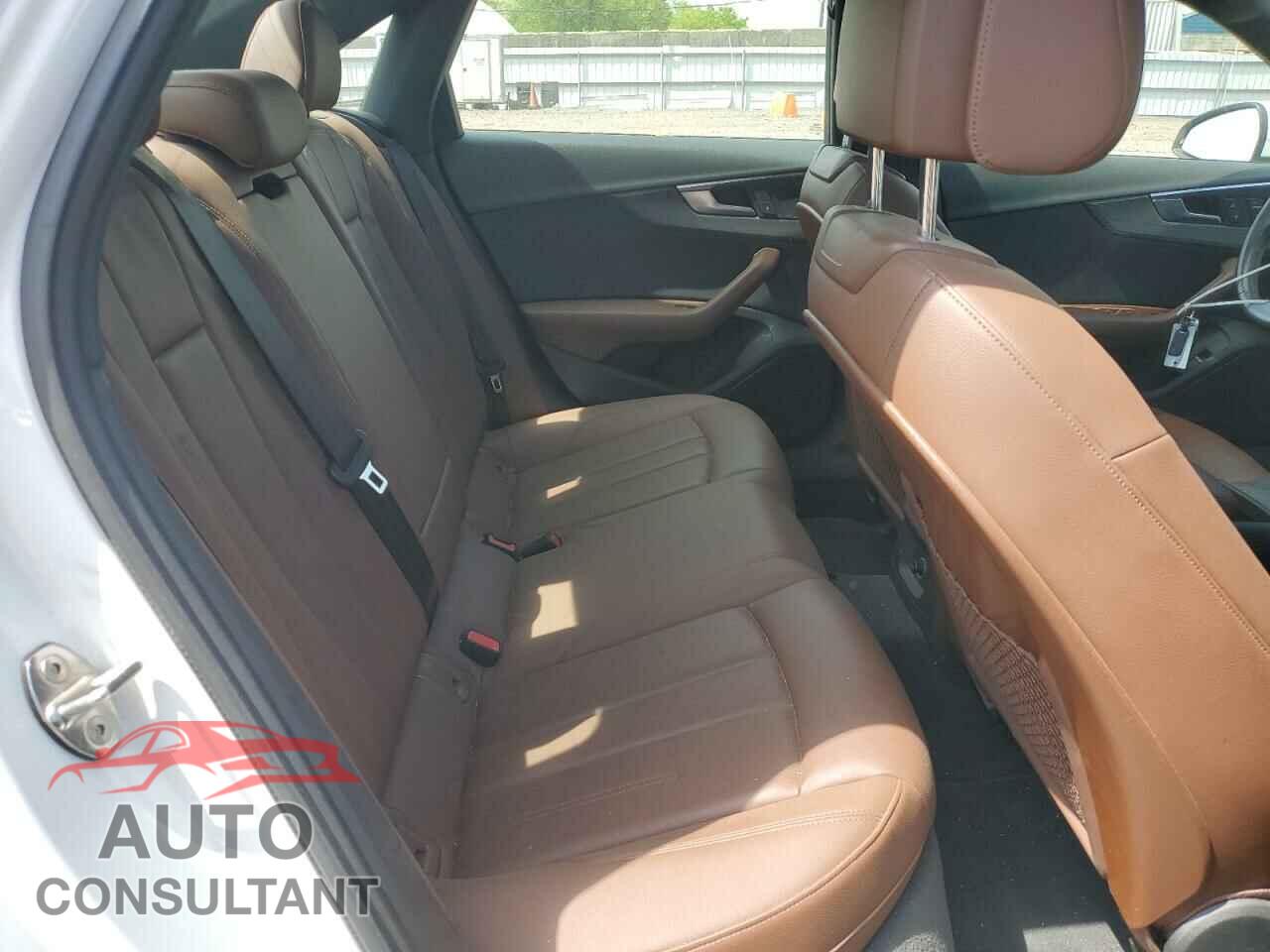 AUDI A4 2018 - WAUDNAF41JA096443