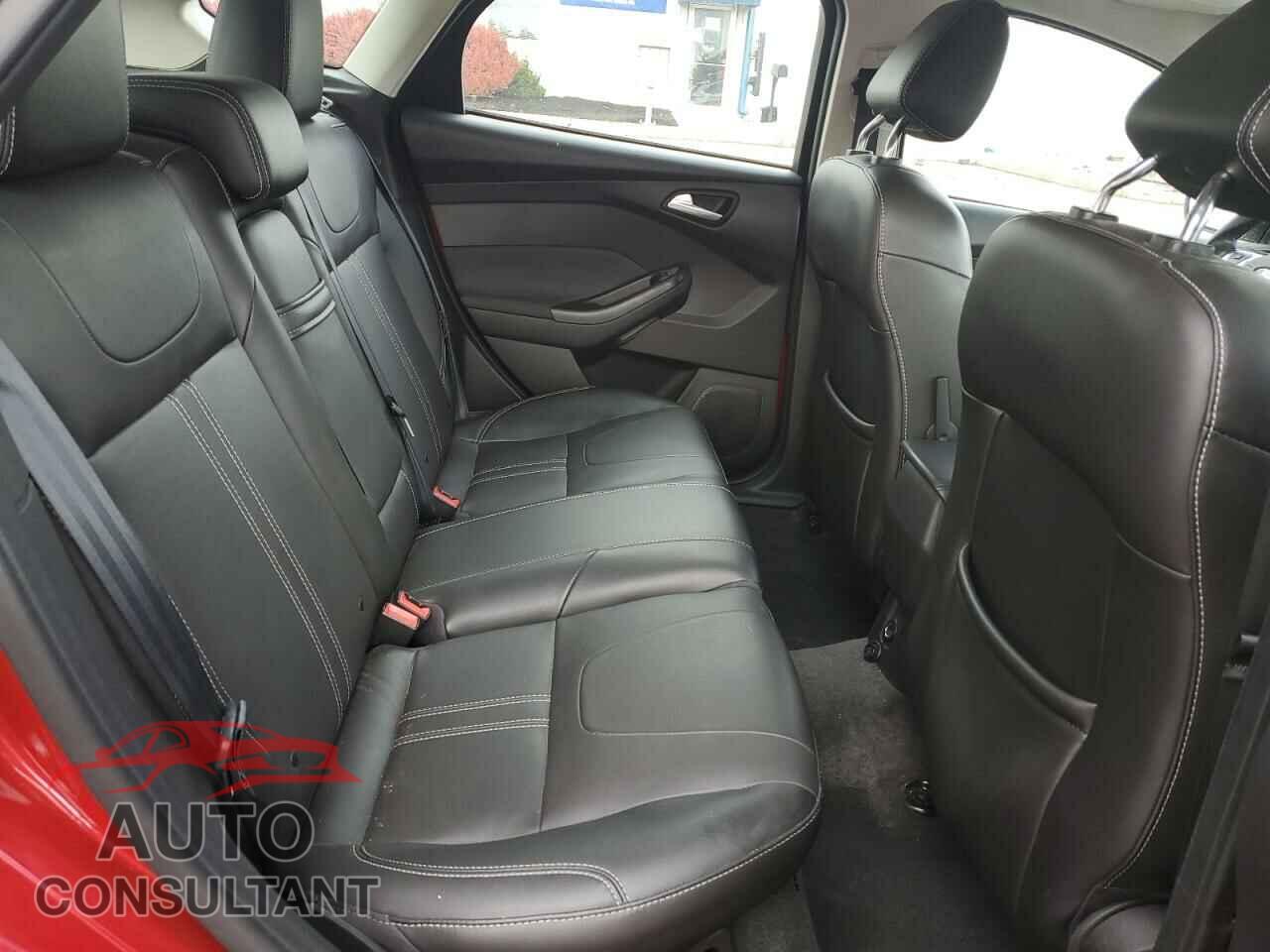 FORD FOCUS 2012 - 1FAHP3M28CL256522