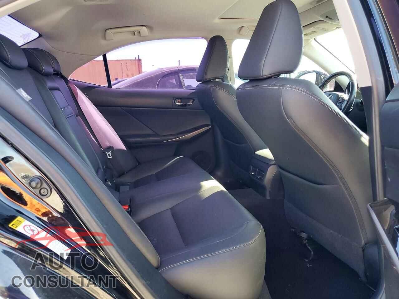 LEXUS IS 2016 - JTHBA1D26G5021857