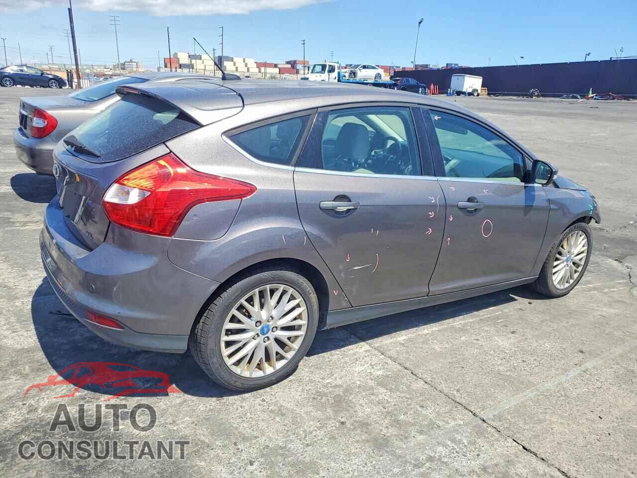 FORD FOCUS 2012 - 1FAHP3M20CL287635