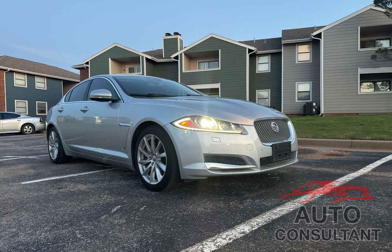 JAGUAR XF 2015 - SAJWA0FS9FPU77950