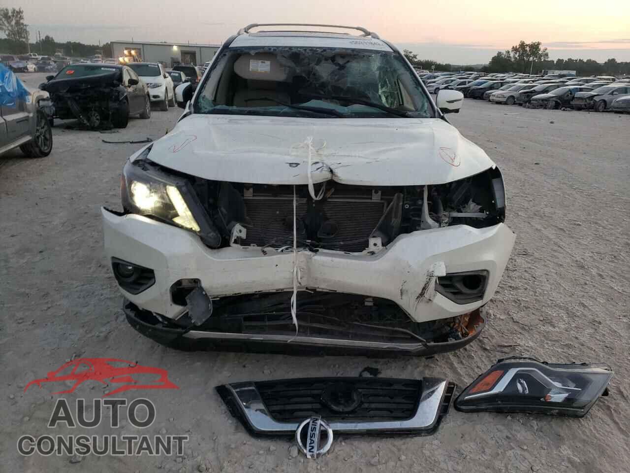 NISSAN PATHFINDER 2018 - 5N1DR2MM3JC611698