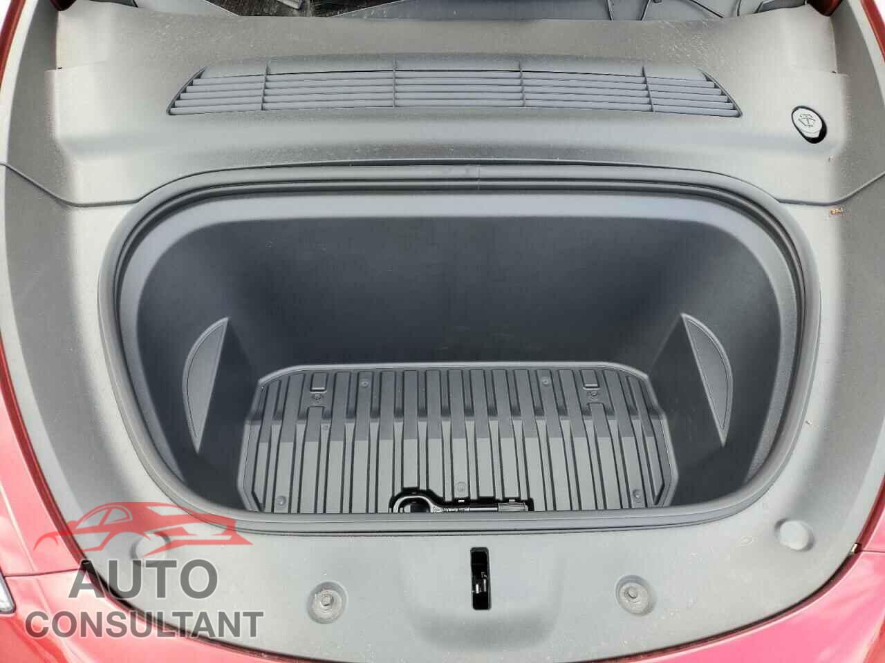 TESLA MODEL Y 2024 - 7SAYGDEE3RF196043