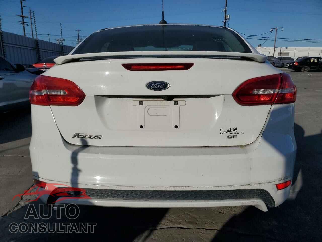FORD FOCUS 2016 - 1FADP3F26GL336032