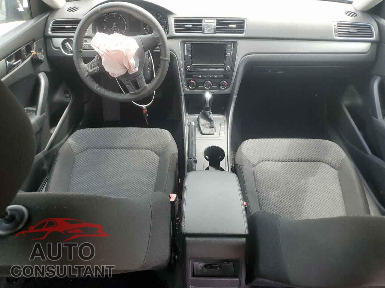 VOLKSWAGEN PASSAT 2014 - 1VWAT7A37EC037191