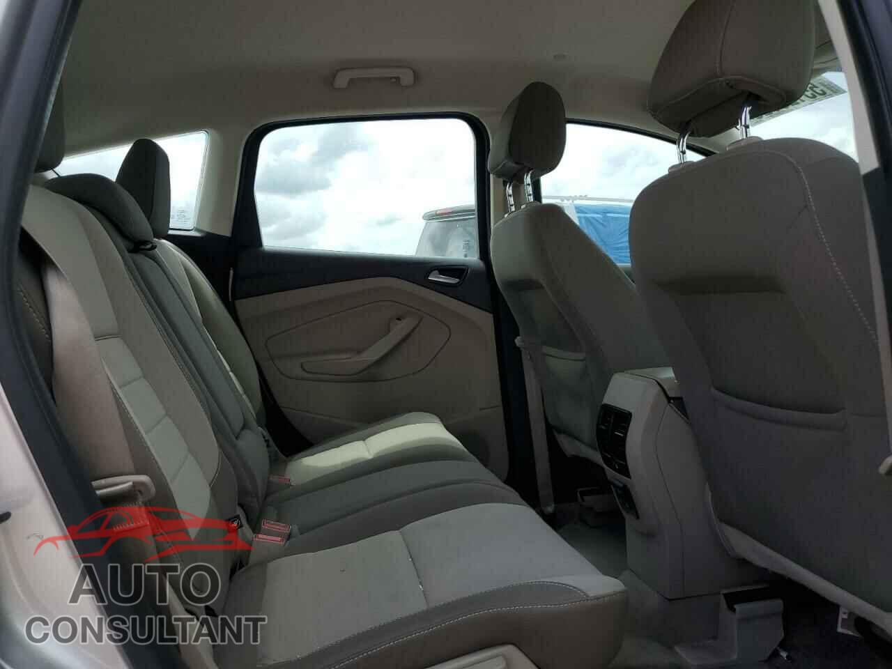 FORD CMAX 2015 - 1FADP5AU5FL100376