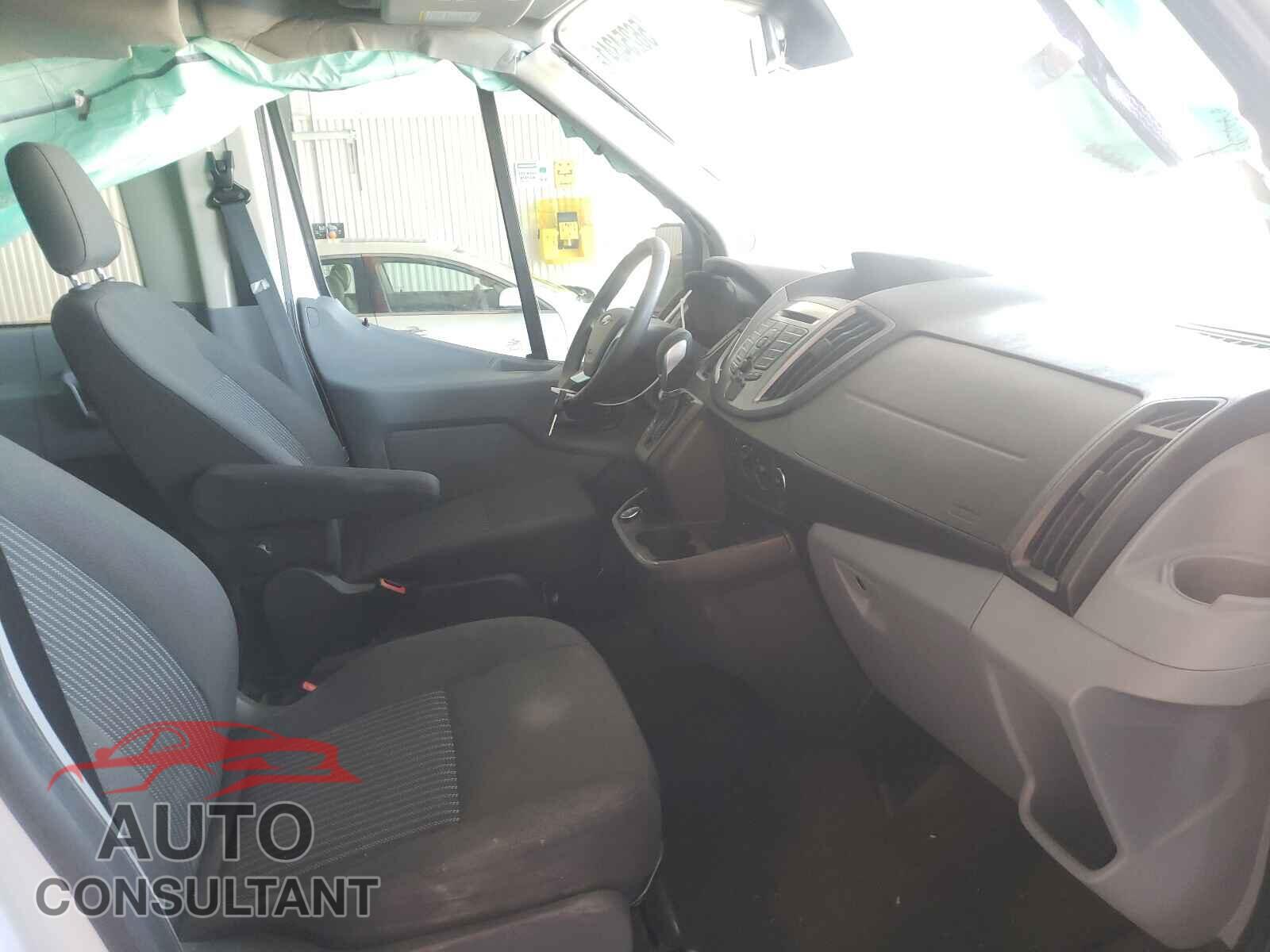 FORD TRANSIT CO 2018 - 1FBAX2CM1JKB04095