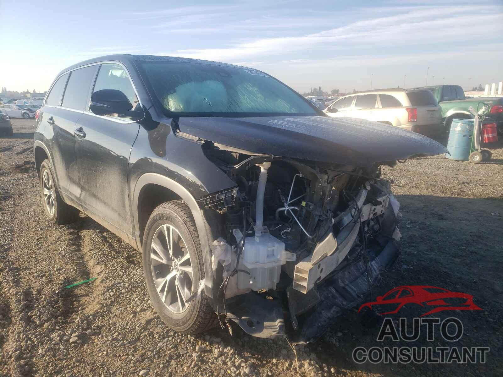 TOYOTA HIGHLANDER 2018 - 5TDZZRFH7JS274759