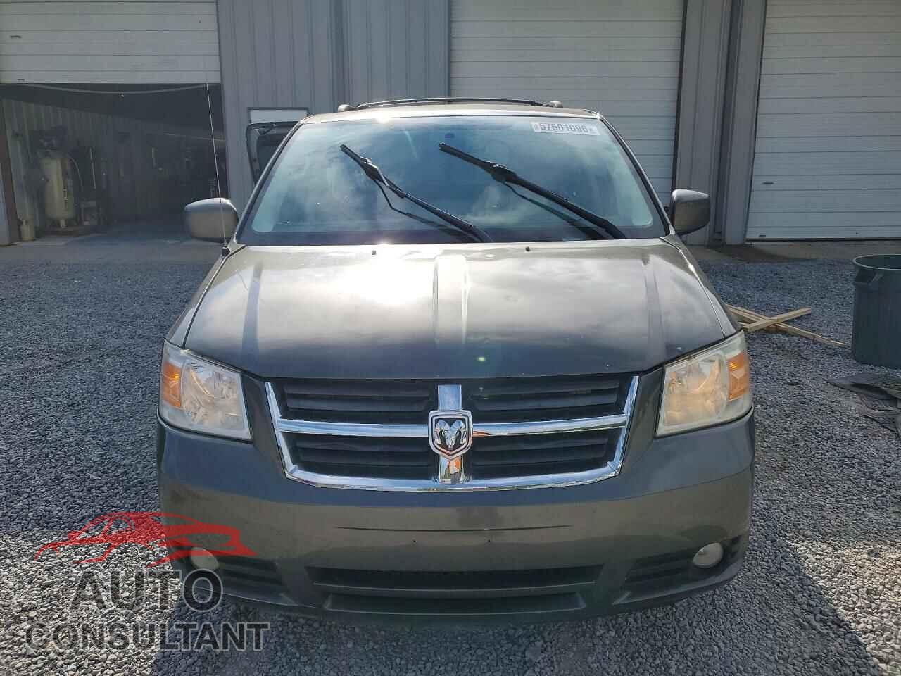 DODGE CARAVAN 2010 - 2D4RN5D14AR261196