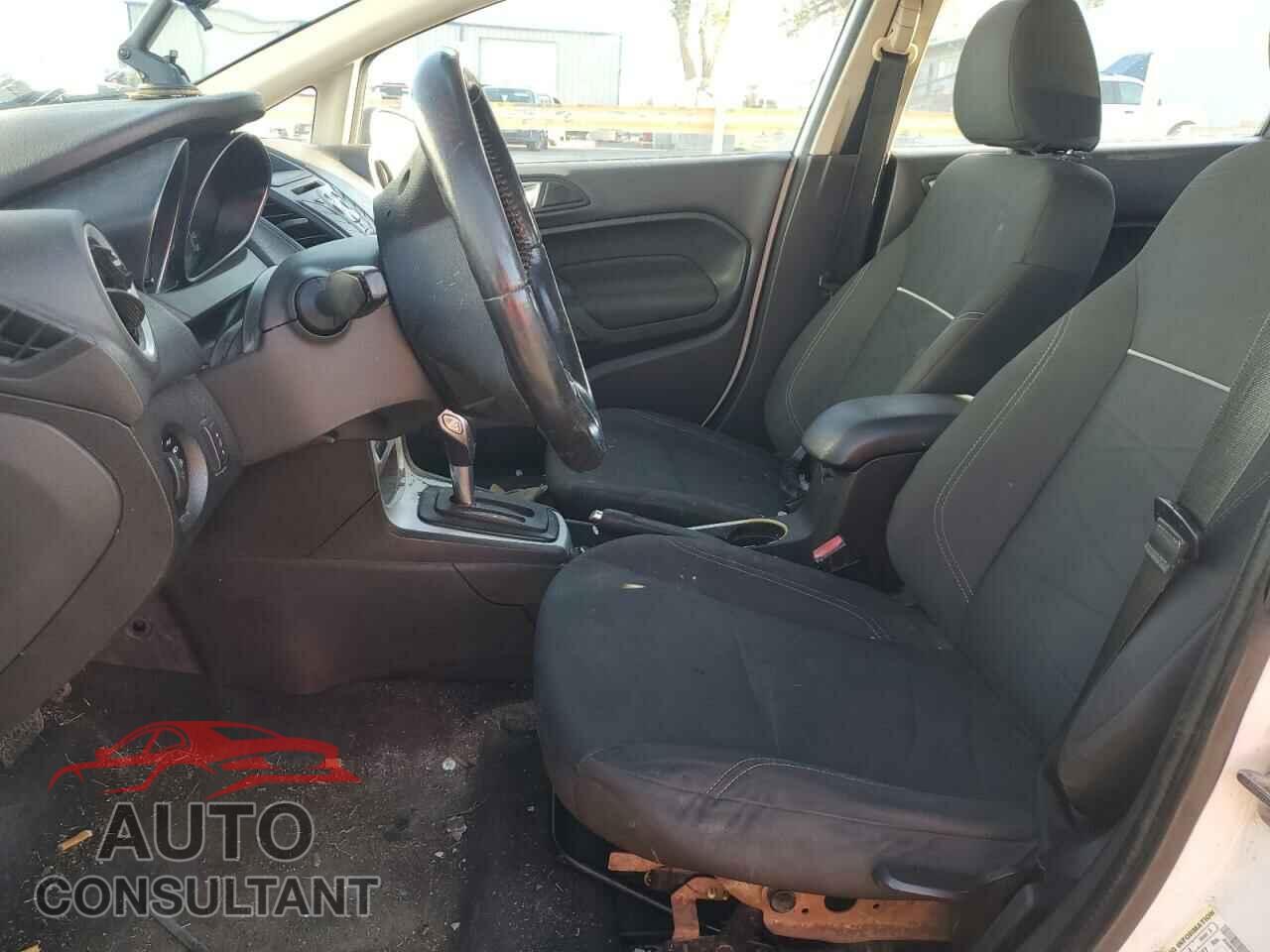 FORD FIESTA 2014 - 3FADP4EJ3EM139913
