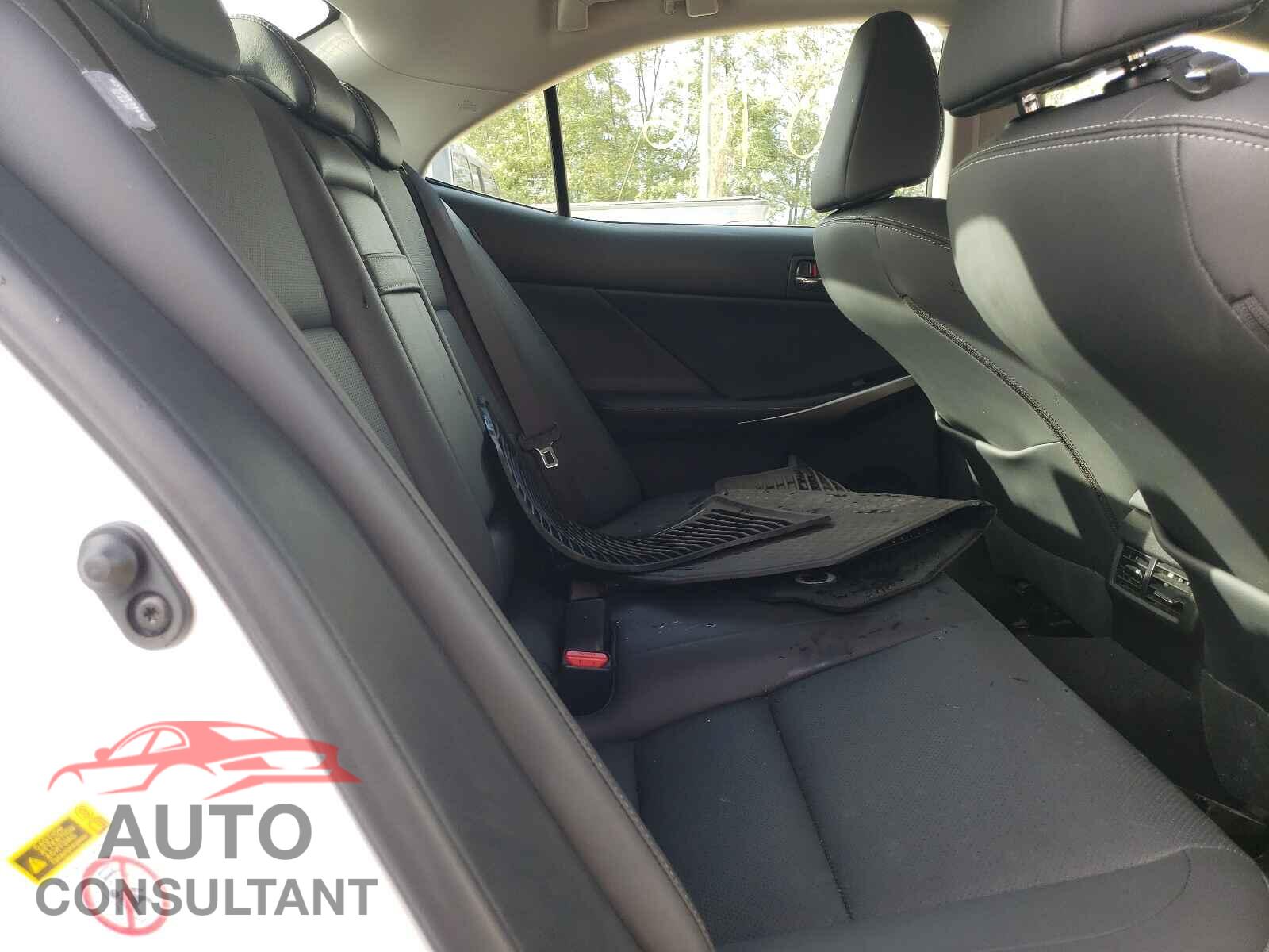 LEXUS IS 2016 - JTHCM1D2XG5009514