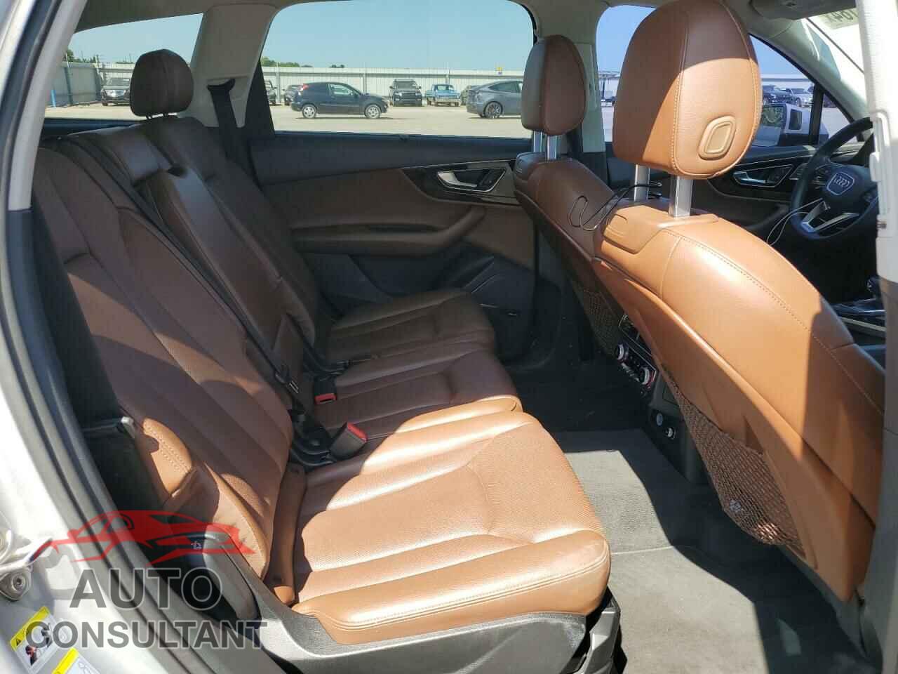 AUDI Q7 2018 - WA1VAAF71JD044400