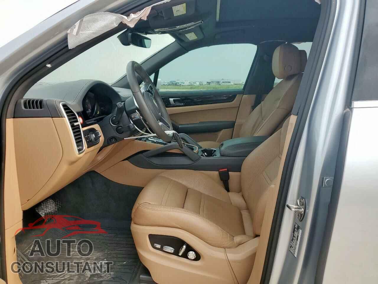 PORSCHE CAYENNE 2019 - WP1AA2AY7KDA10147
