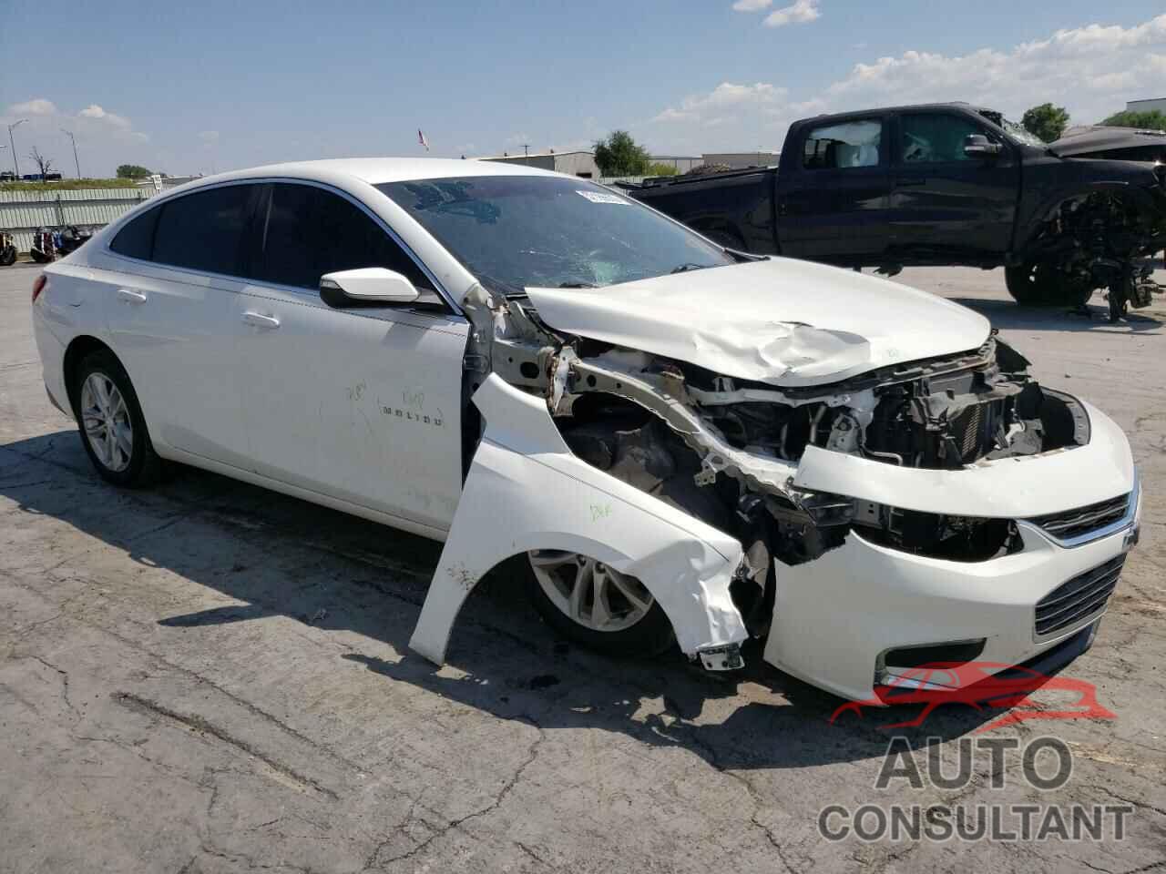 CHEVROLET MALIBU 2018 - 1G1ZD5ST3JF213077