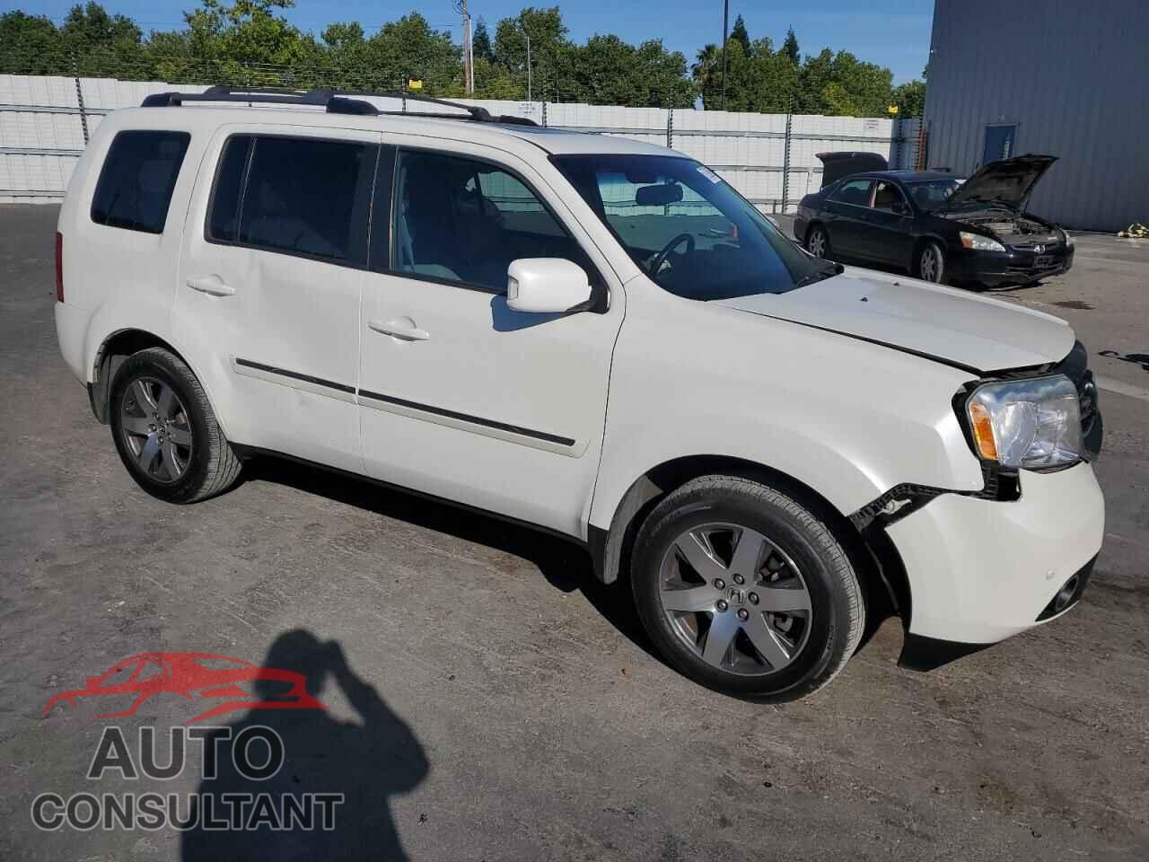 HONDA PILOT 2015 - 5FNYF4H96FB017505
