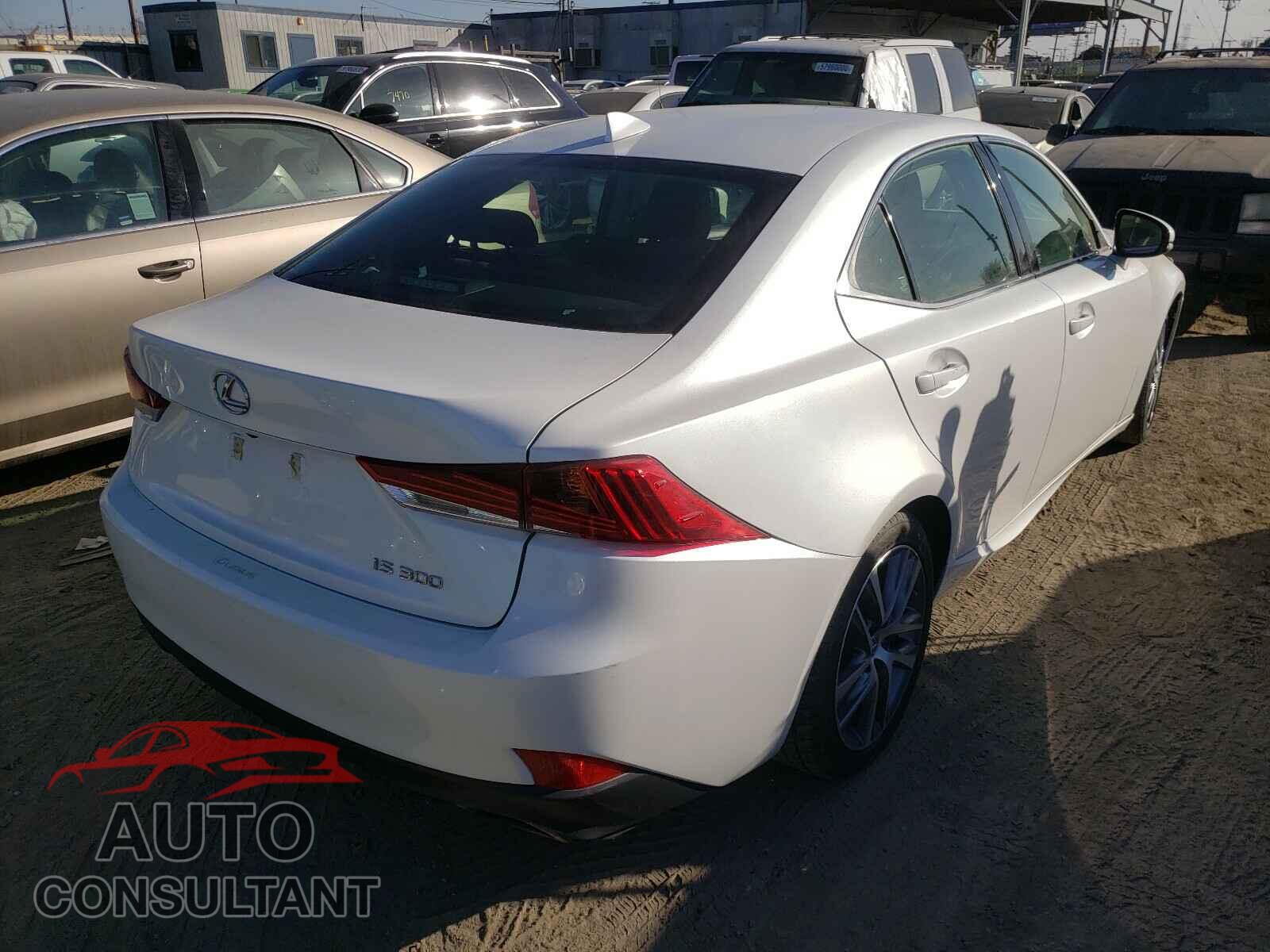 LEXUS IS 2018 - JTHBA1D29J5082756