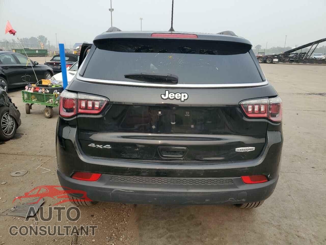 JEEP COMPASS 2018 - 3C4NJDBB7JT418682
