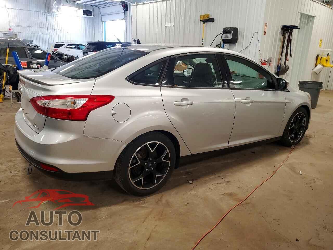 FORD FOCUS 2014 - 1FADP3F23EL144144