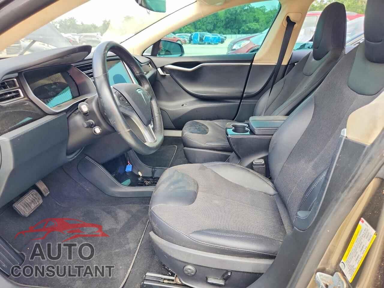 TESLA MODEL S 2015 - 5YJSA1E23FF110220