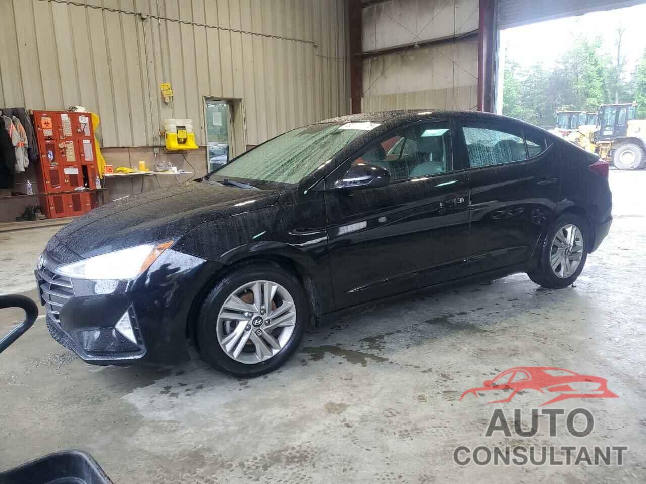 HYUNDAI ELANTRA 2019 - KMHD84LF4KU782103