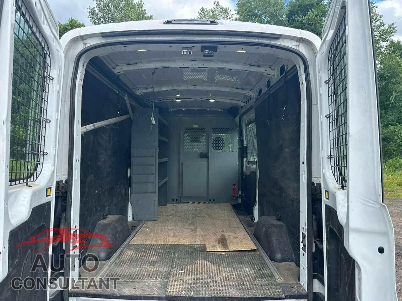FORD TRANSIT 2016 - 1FTYR2CG8GKB40907