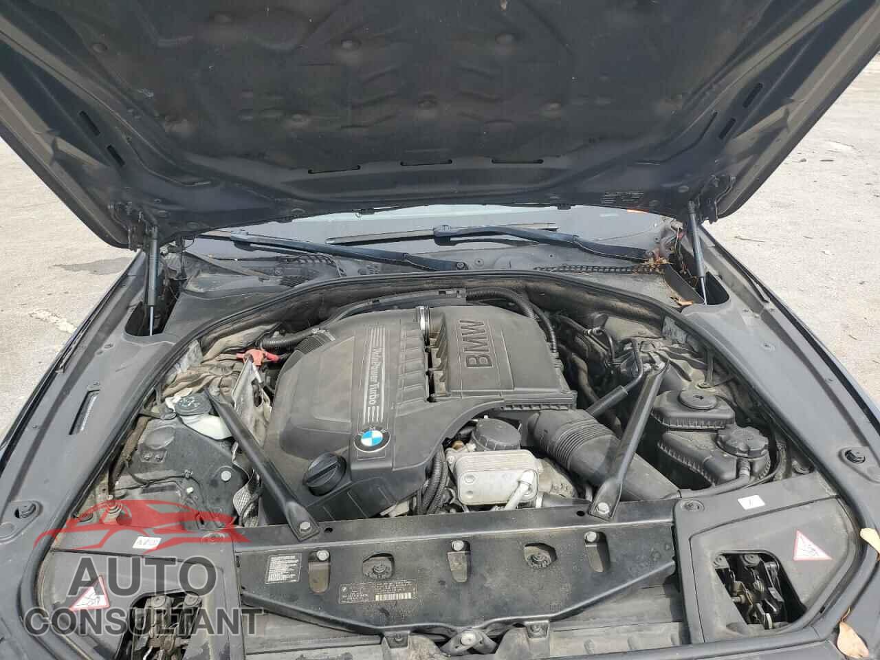 BMW 5 SERIES 2014 - WBA5B3C51ED292683