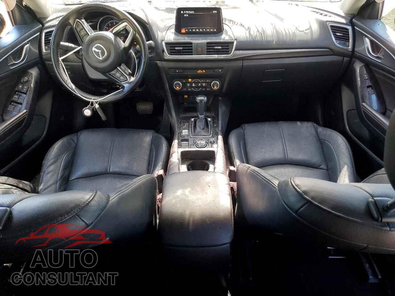 MAZDA 3 2018 - 3MZBN1W34JM164655