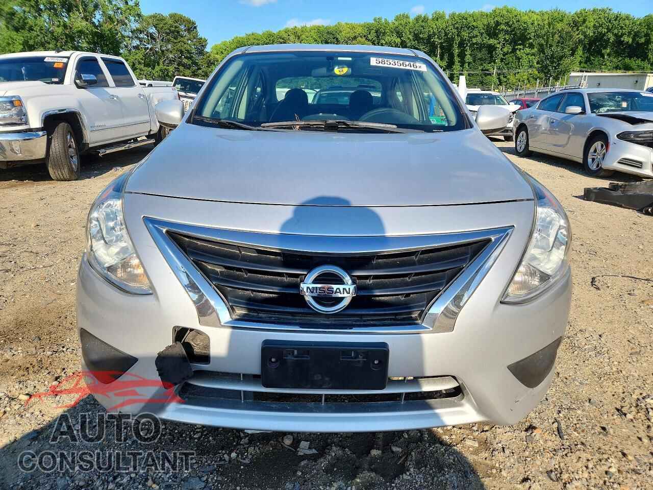 NISSAN VERSA 2017 - 3N1CN7AP3HL819489